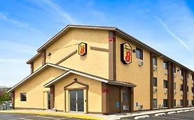 Super 8 By Wyndham Cedar Rapids